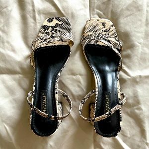 NWOT Snakeskin Slingback Heeled Sandals